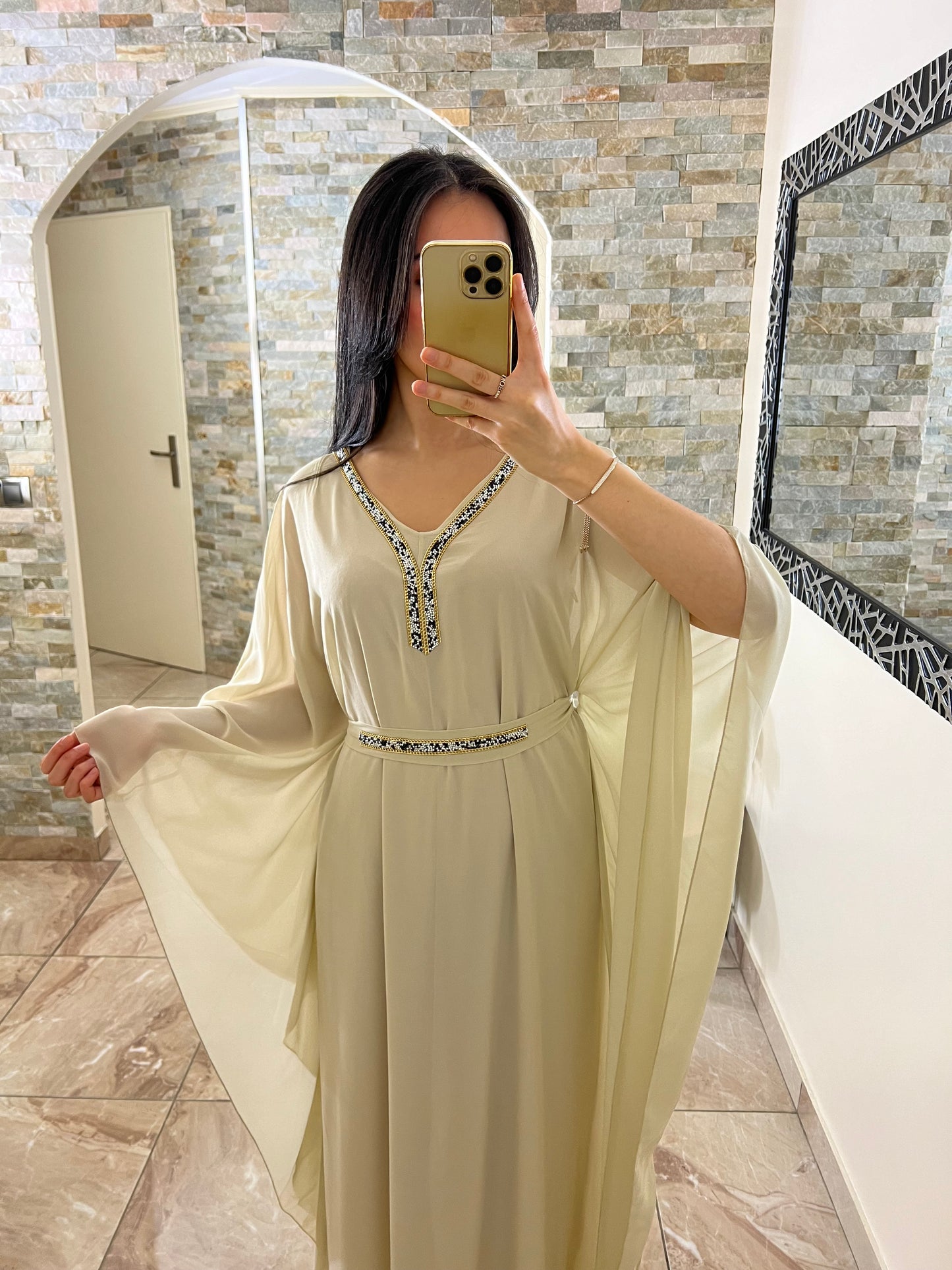 Abaya faracha perlée beige