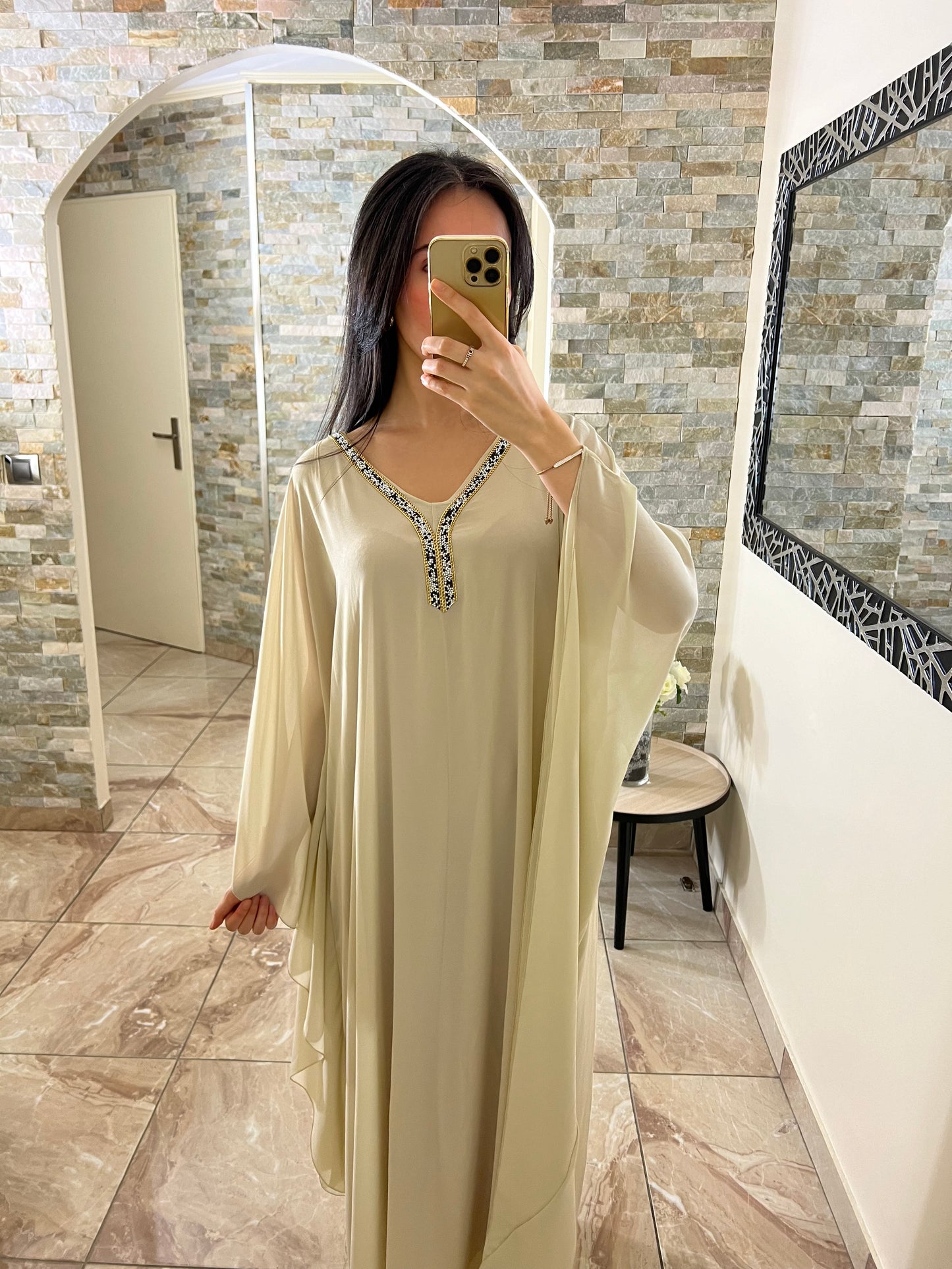 Abaya faracha perlée beige