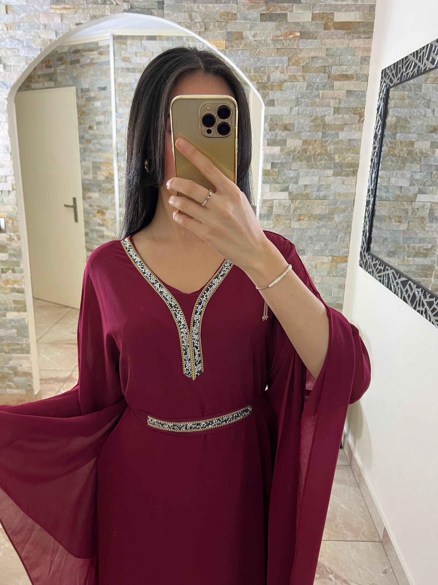 Abaya faracha perlée rouge bordeaux