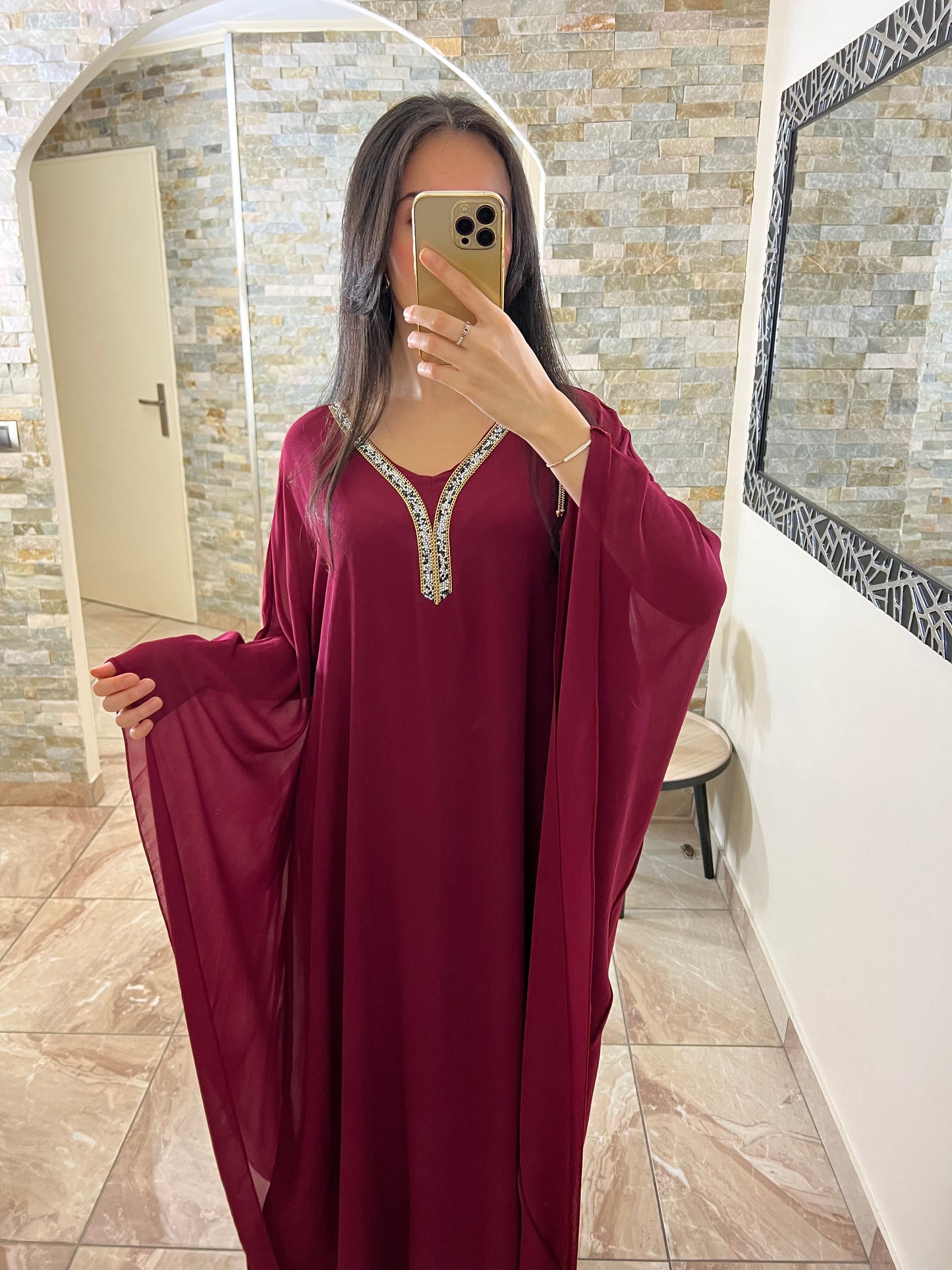 Abaya faracha perlée rouge bordeaux