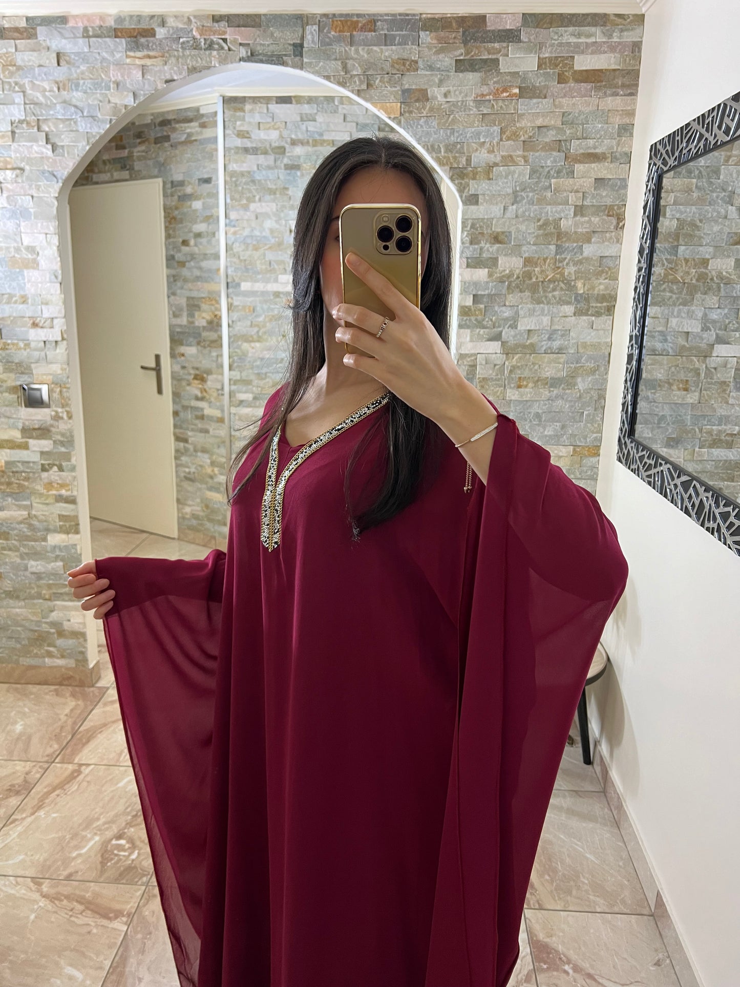 Abaya faracha perlée rouge bordeaux