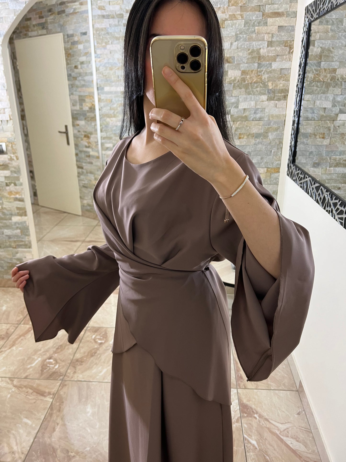 Abaya porte feuille taupe