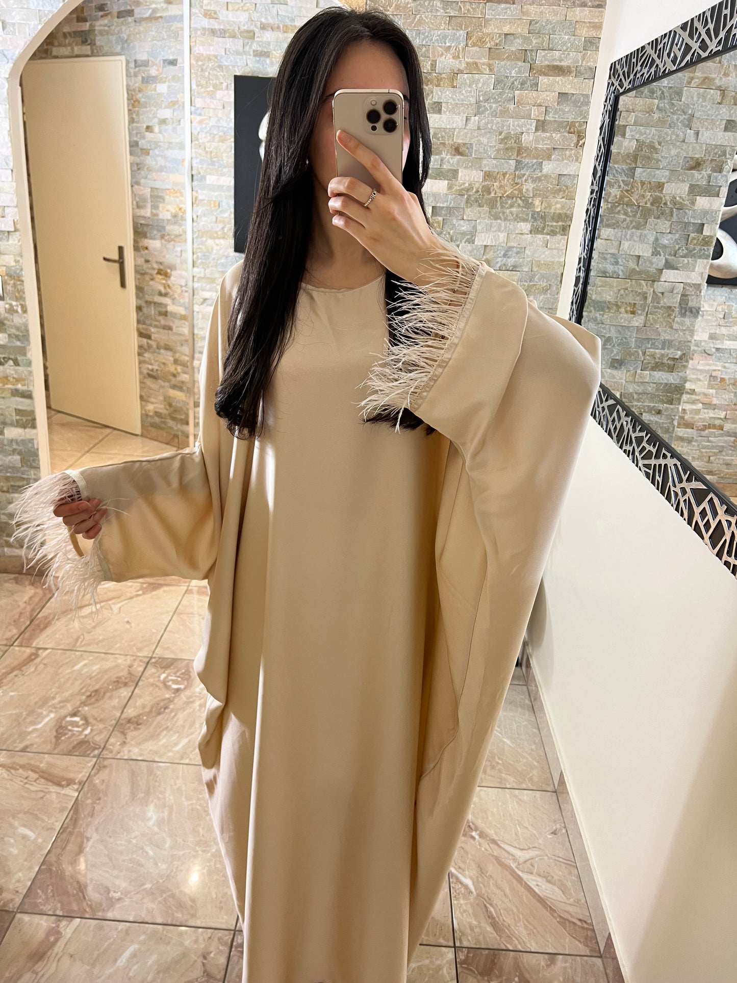 Abaya robe plume beige