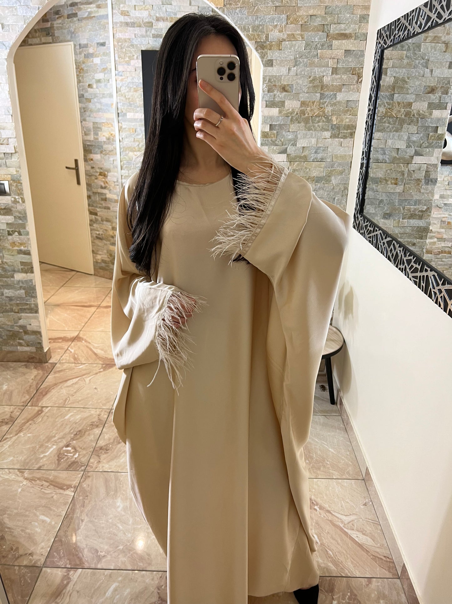 Abaya robe plume beige