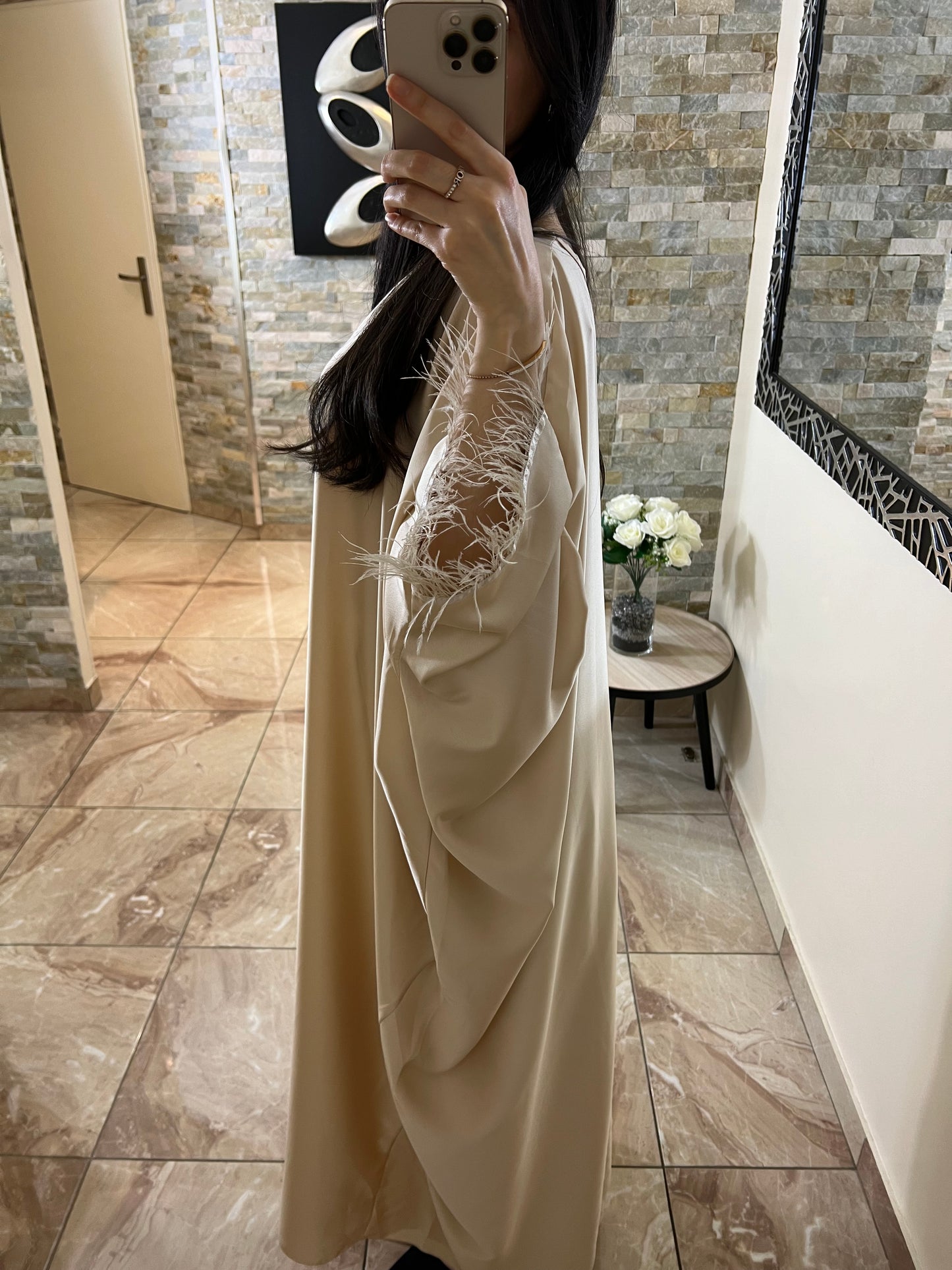 Abaya robe plume beige