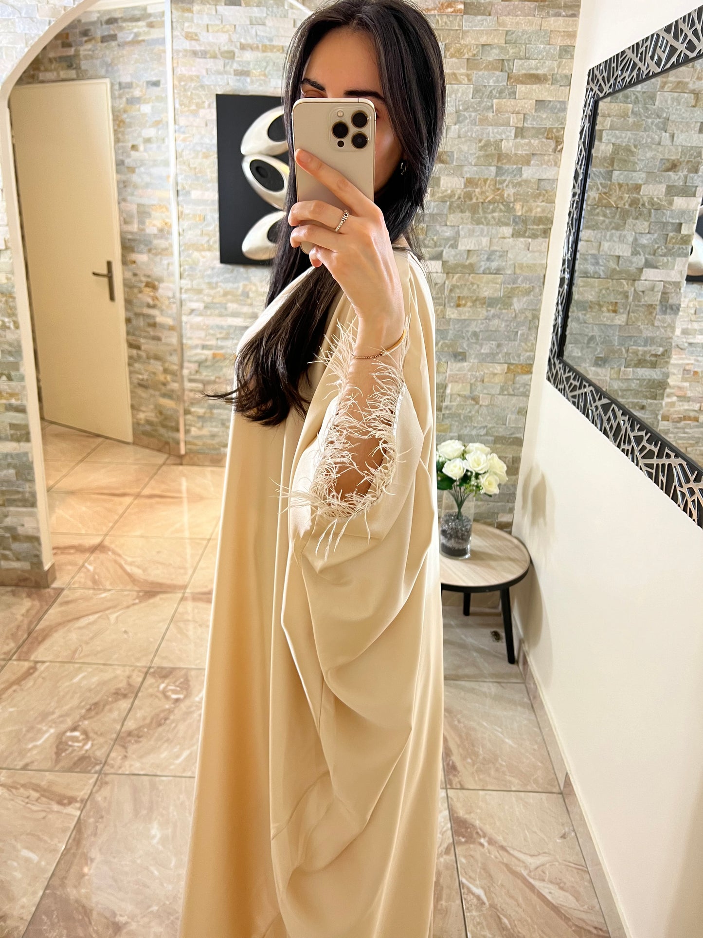 Abaya robe plume beige